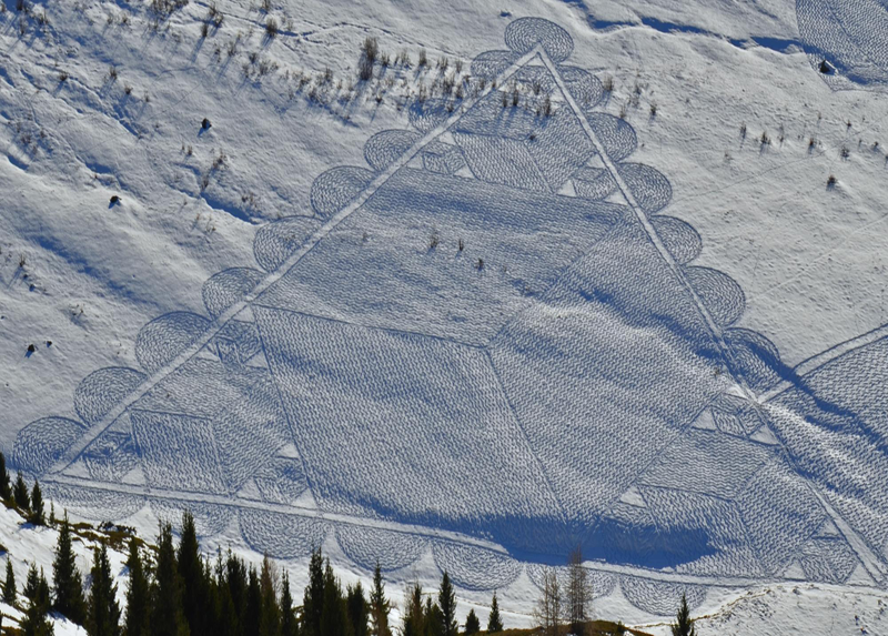 Illustration for article titled Art That's Made with Snow and Ice